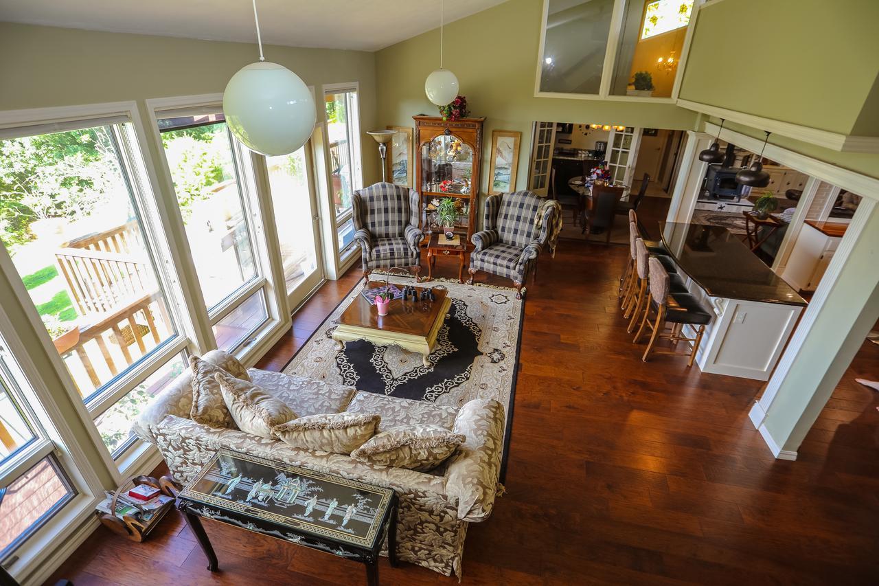 The Lodge At Beaver Lake Bed And Breakfast Роджерс Экстерьер фото